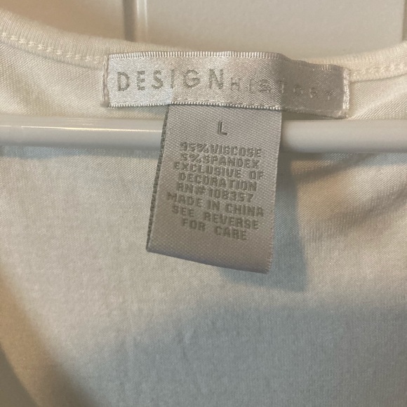 Ladies dressy sleeveless top - Picture 2 of 5